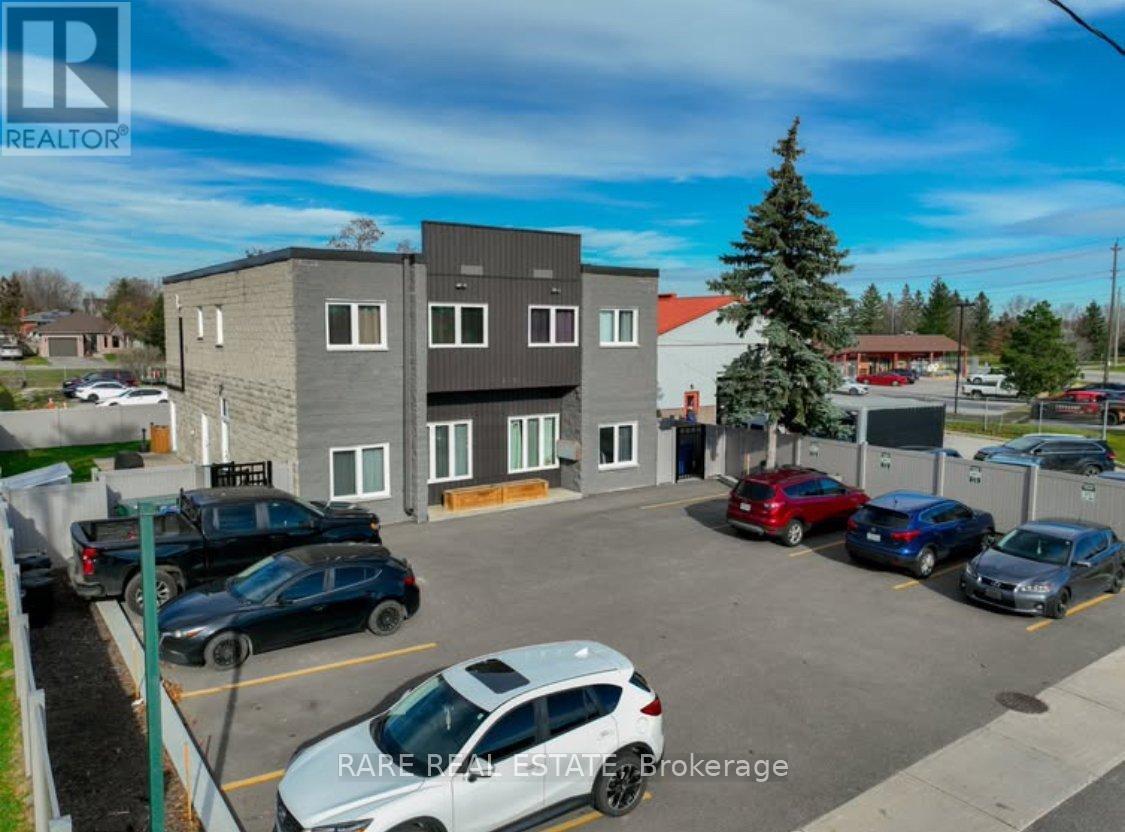 4 - 252 STEEL STREET, Barrie, Ontario