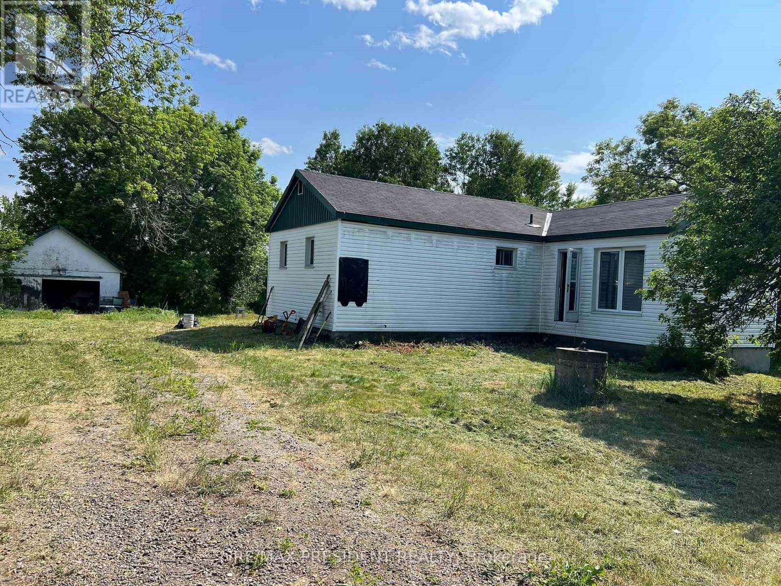 1945 Vermillion Lake Rd Road, Greater Sudbury (Sudbury), Ontario  P0M 1L0 - Photo 2 - X12575244