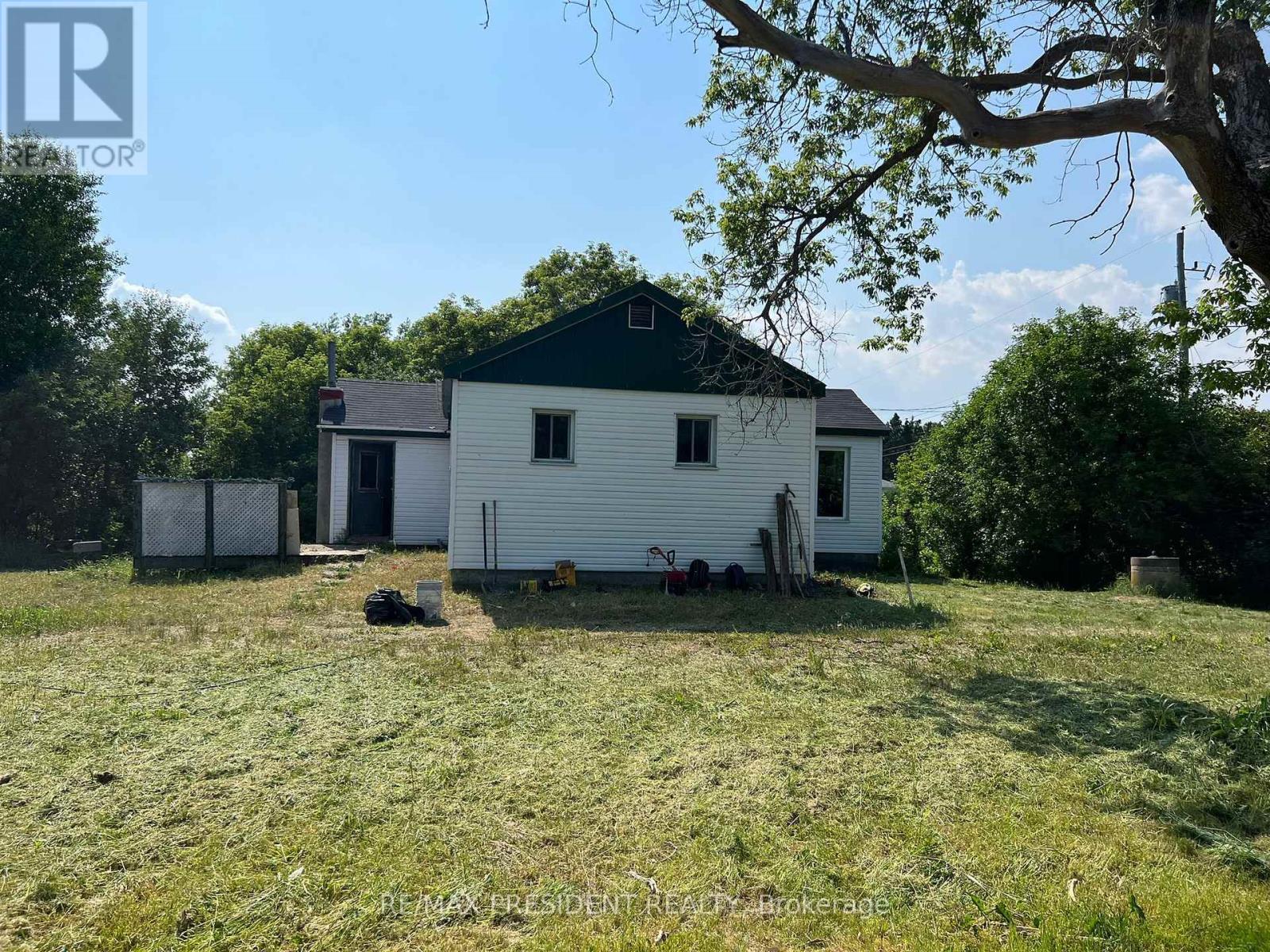 1945 Vermillion Lake Rd Road, Greater Sudbury (Sudbury), Ontario  P0M 1L0 - Photo 4 - X12575244