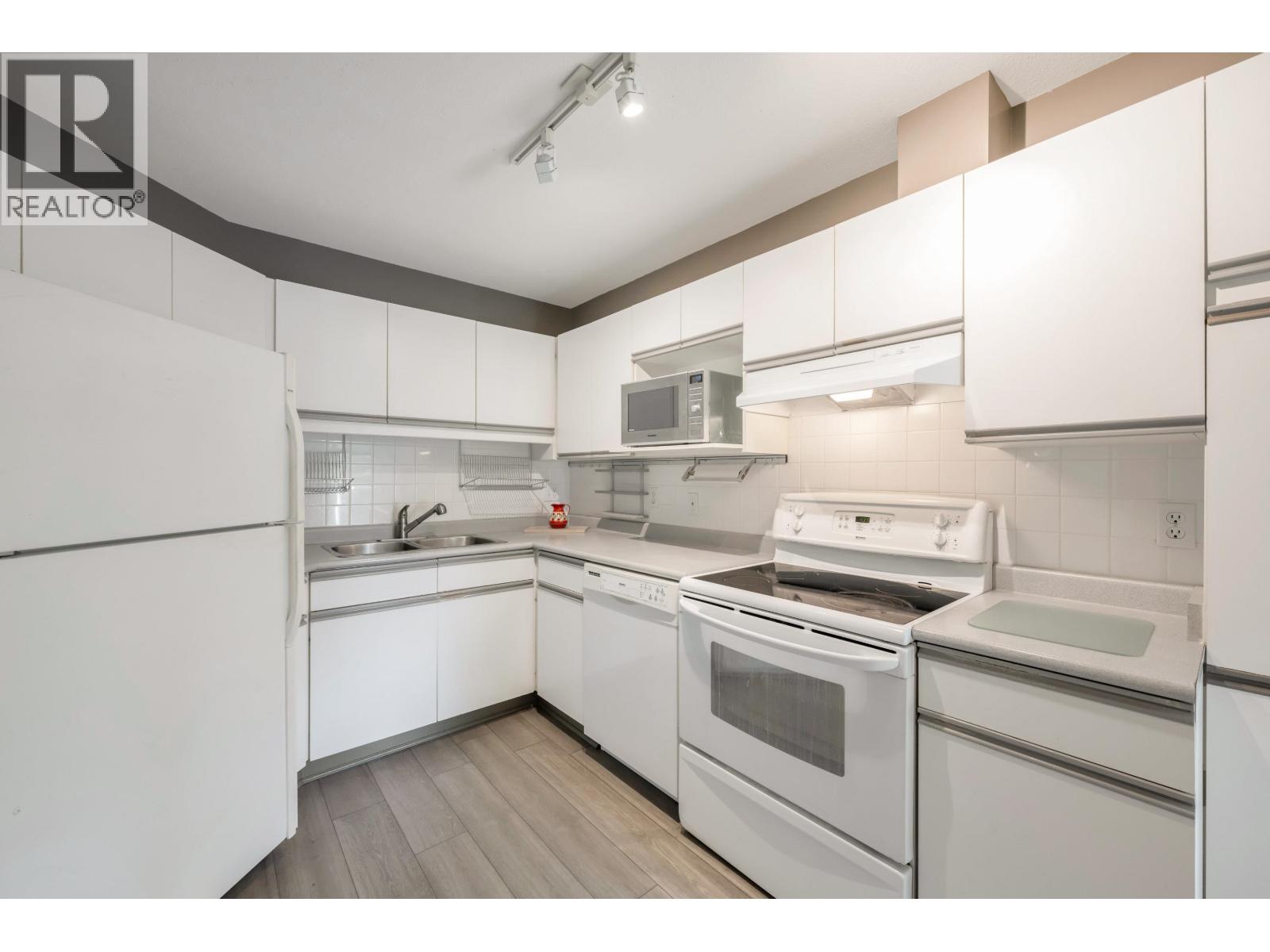 306 1219 Johnson Street, Coquitlam, British Columbia  V3B 7L5 - Photo 11 - R3029892