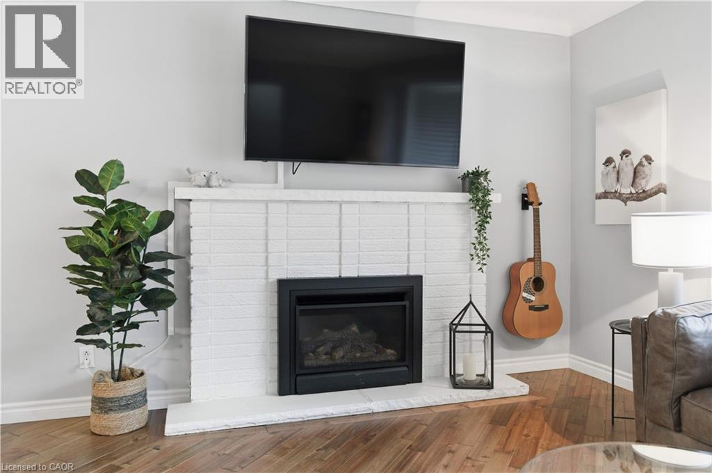 30 Kelly Street, Waterdown, Ontario  L0R 2H0 - Photo 9 - 40790838