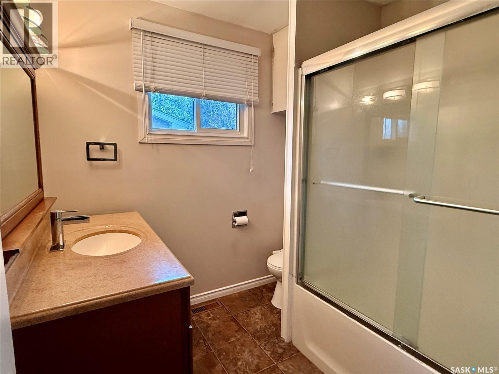 5516 2nd Avenue N, Regina, Saskatchewan  S4R 6A9 - Photo 12 - SK024885