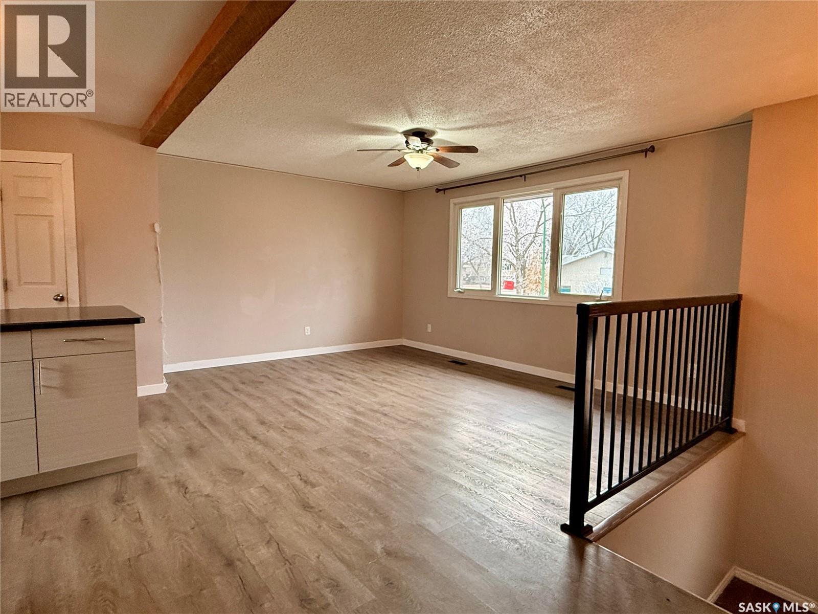 5516 2nd Avenue N, Regina, Saskatchewan  S4R 6A9 - Photo 4 - SK024885