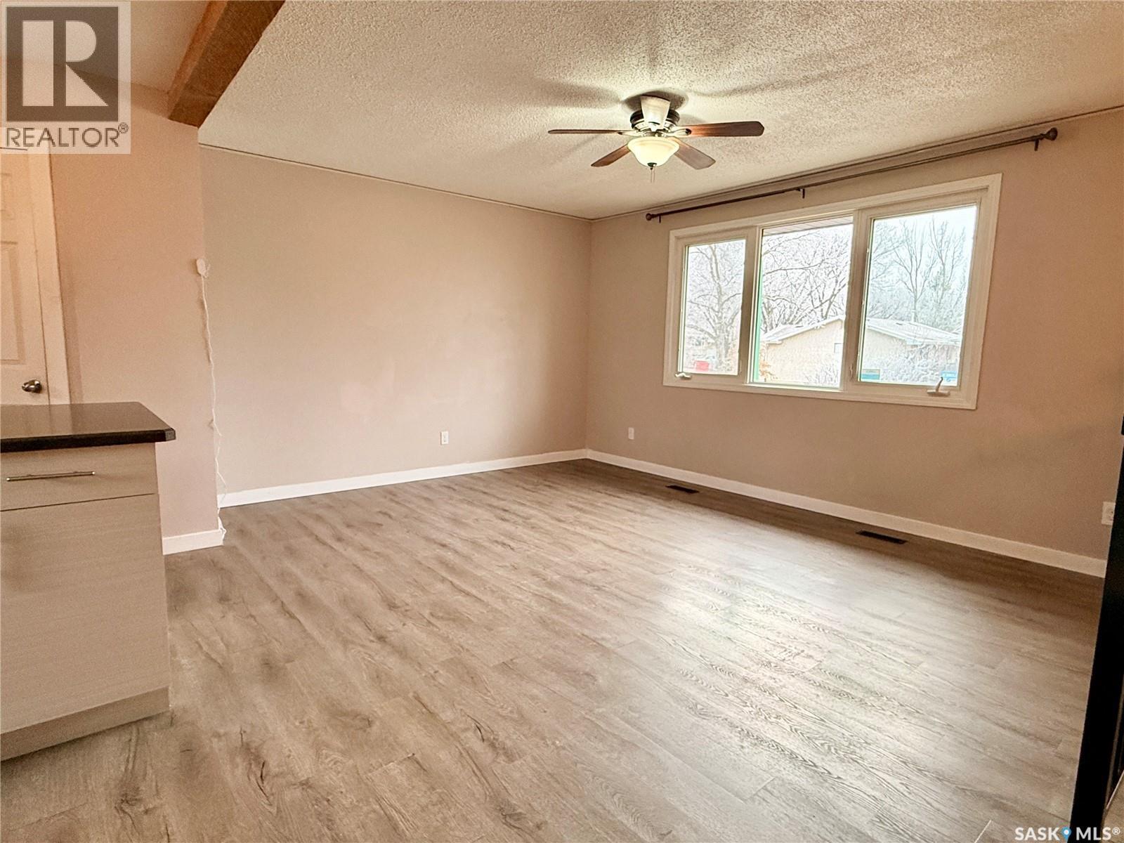 5516 2nd Avenue N, Regina, Saskatchewan  S4R 6A9 - Photo 5 - SK024885