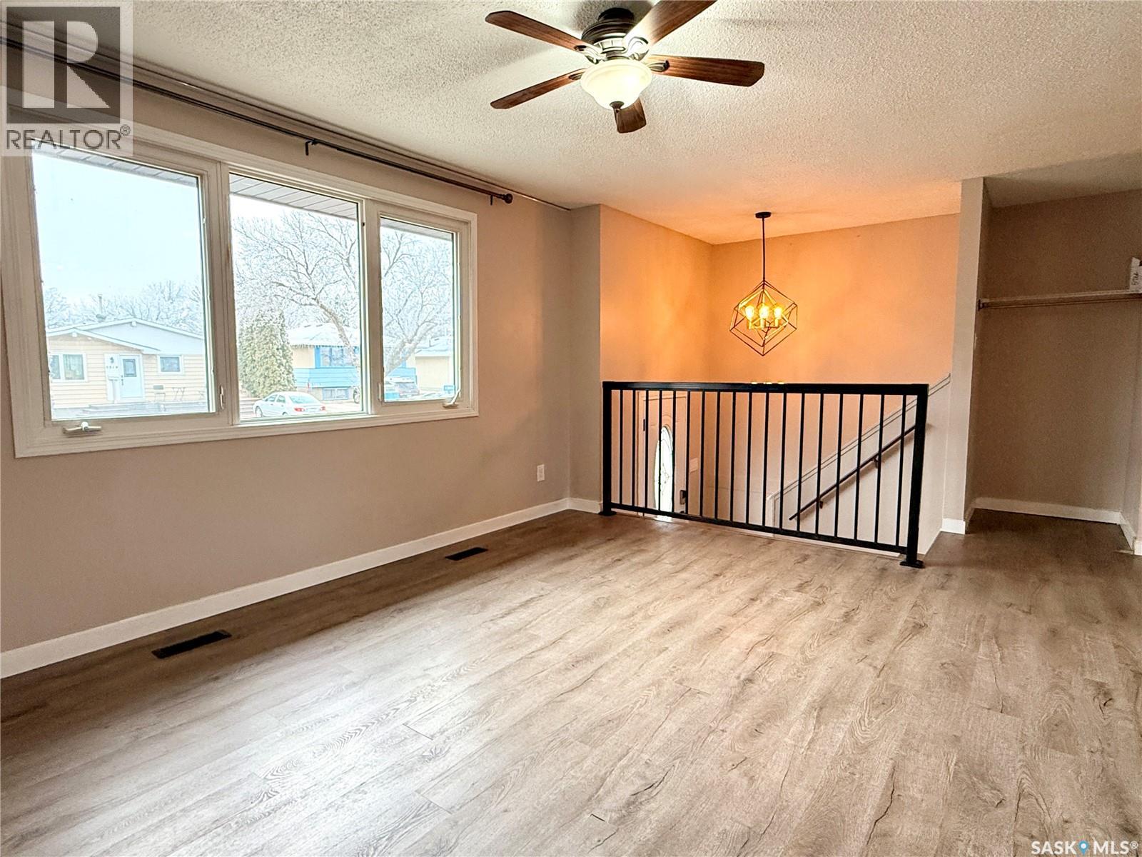 5516 2nd Avenue N, Regina, Saskatchewan  S4R 6A9 - Photo 8 - SK024885