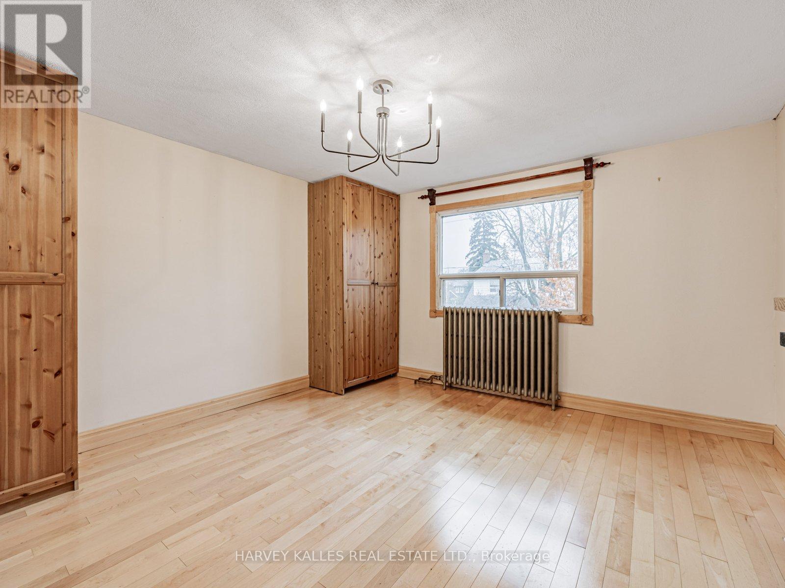 57 Kenwood Avenue, Toronto, Ontario  M6C 2S1 - Photo 12 - C12585742