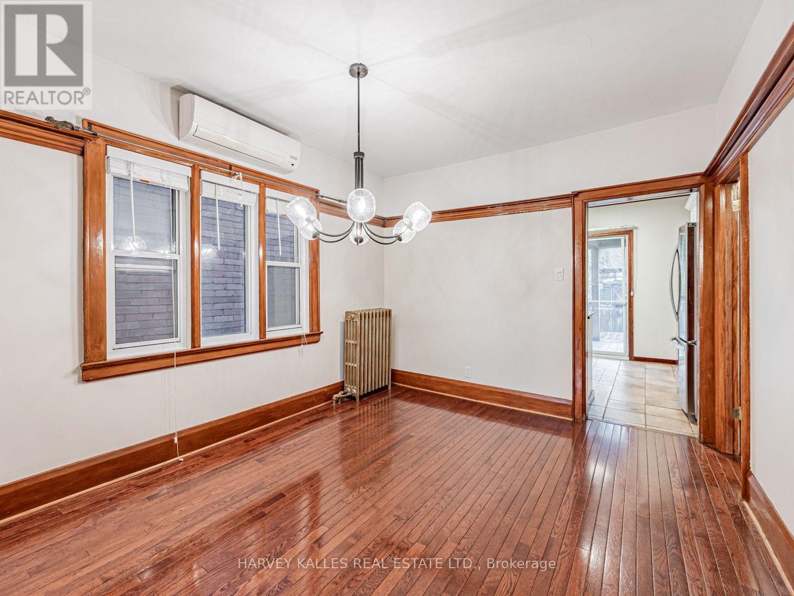 57 Kenwood Avenue, Toronto, Ontario  M6C 2S1 - Photo 3 - C12585742