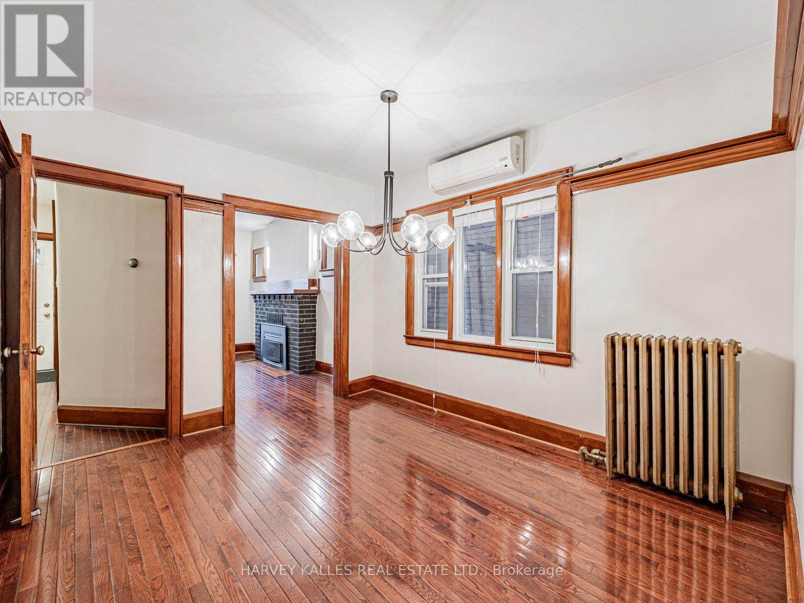 57 Kenwood Avenue, Toronto, Ontario  M6C 2S1 - Photo 4 - C12585742