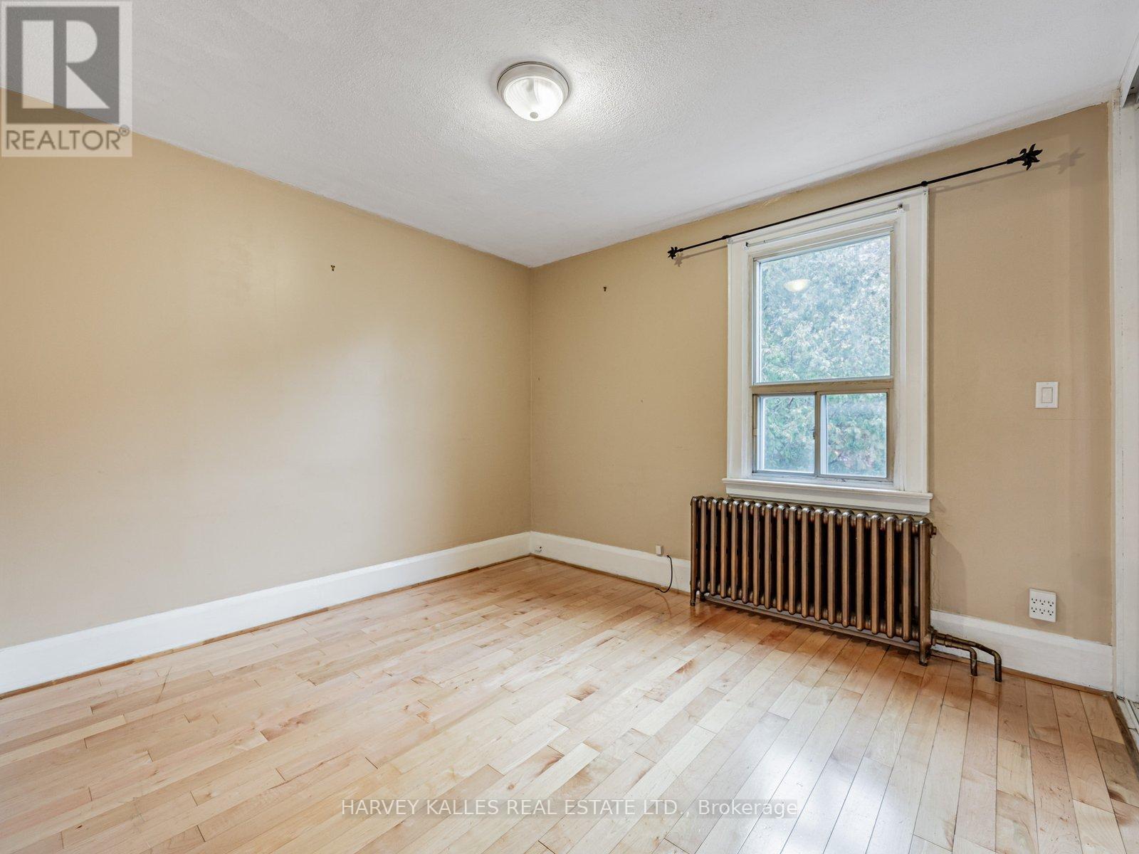 57 Kenwood Avenue, Toronto, Ontario  M6C 2S1 - Photo 8 - C12585742