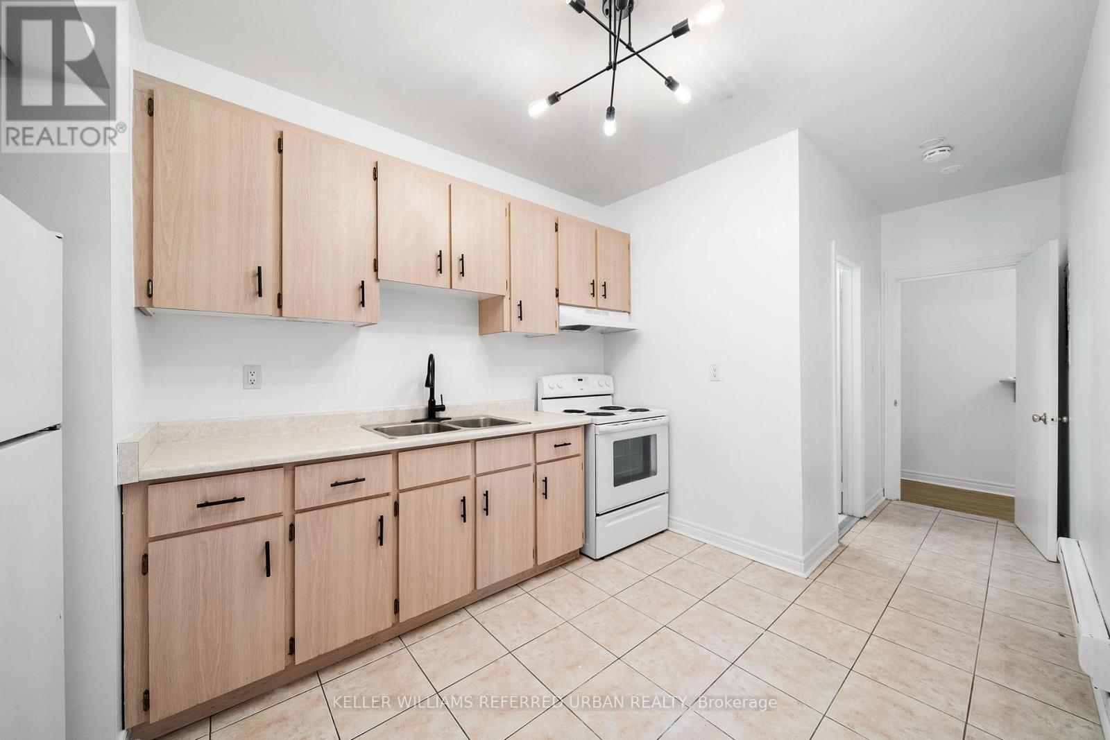 Main - 46 Concord Avenue, Toronto, Ontario M6H 2P1 - Photo 3 - C12585746