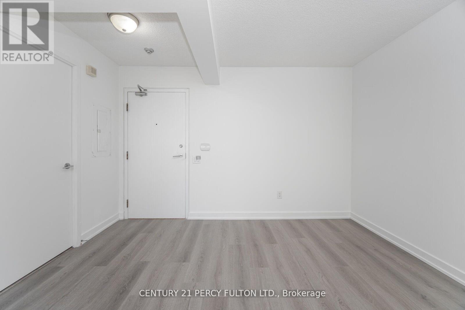 1518 - 19 Singer Court, Toronto, Ontario  M2K 0B2 - Photo 4 - C12585908