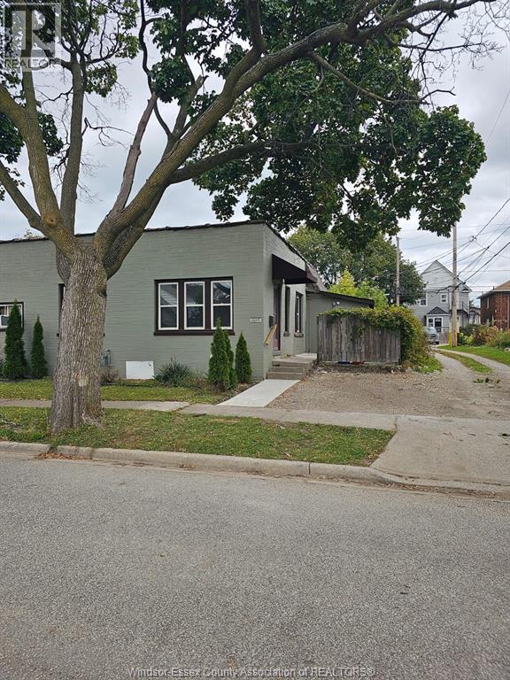 MLS# 25030794: 2316 Highland, Windsor, Canada