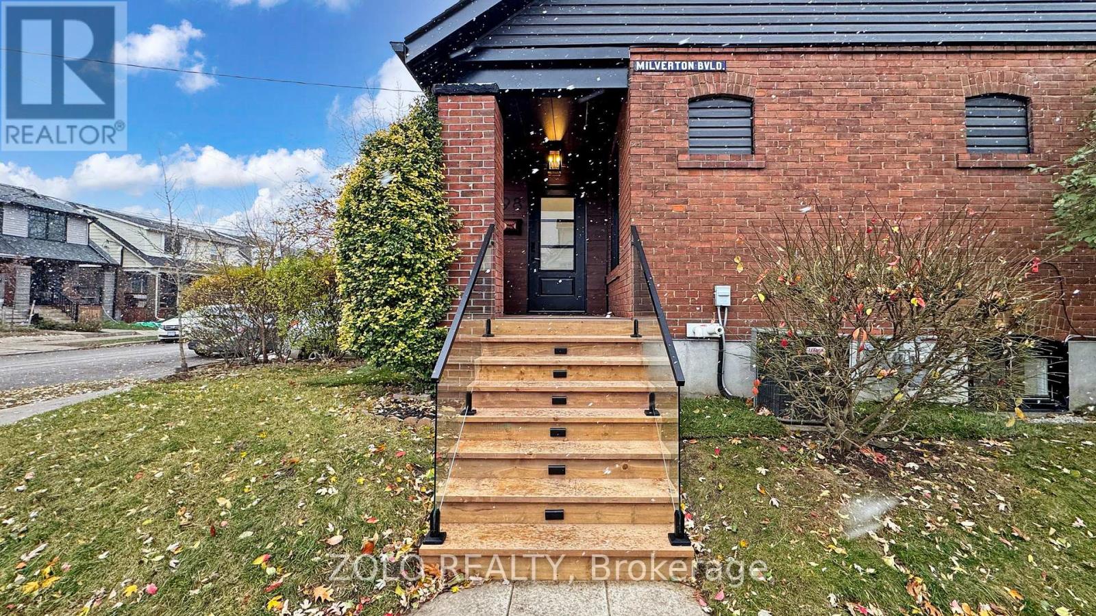 98 Woodmount Avenue, Toronto, Ontario  M4C 3Y2 - Photo 3 - E12585884