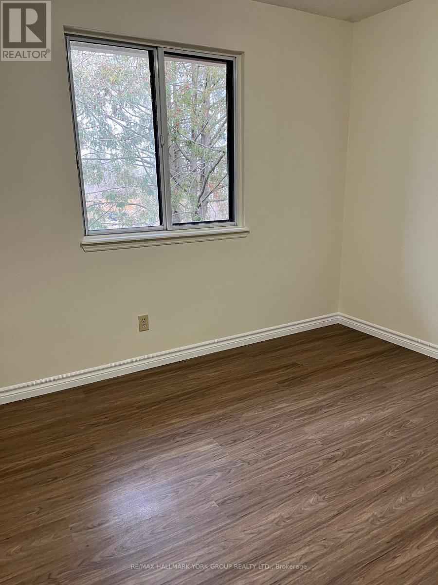 O12 - 131 Edgehill Drive, Barrie, Ontario  L4N 1L9 - Photo 5 - S12563942