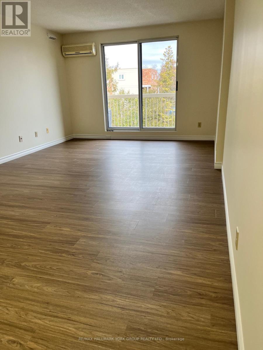 O12 - 131 Edgehill Drive, Barrie, Ontario  L4N 1L9 - Photo 7 - S12563942