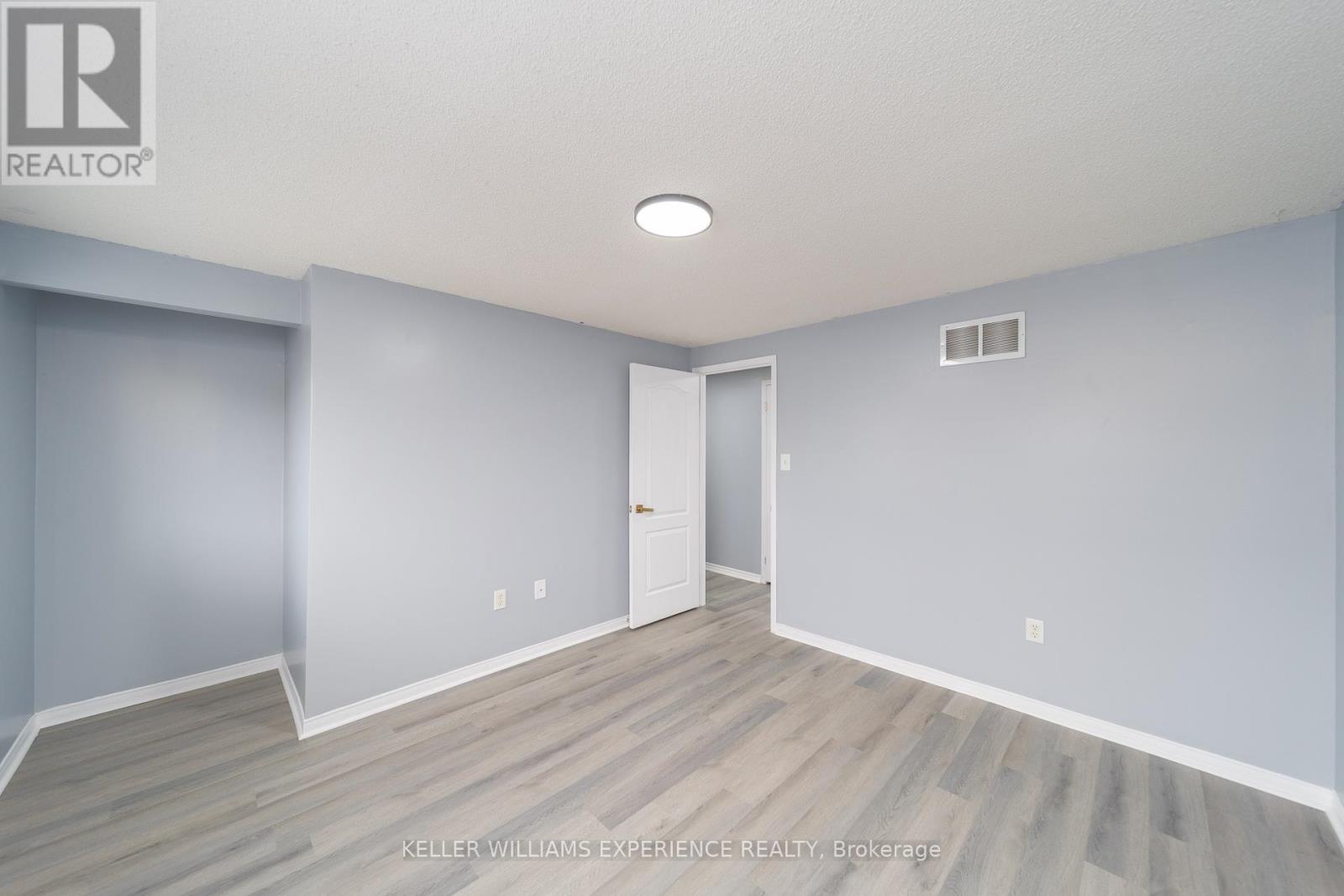 27 - 38 Kenwell Crescent, Barrie (Holly), Ontario  L4N 0Z6 - Photo 10 - S12585750