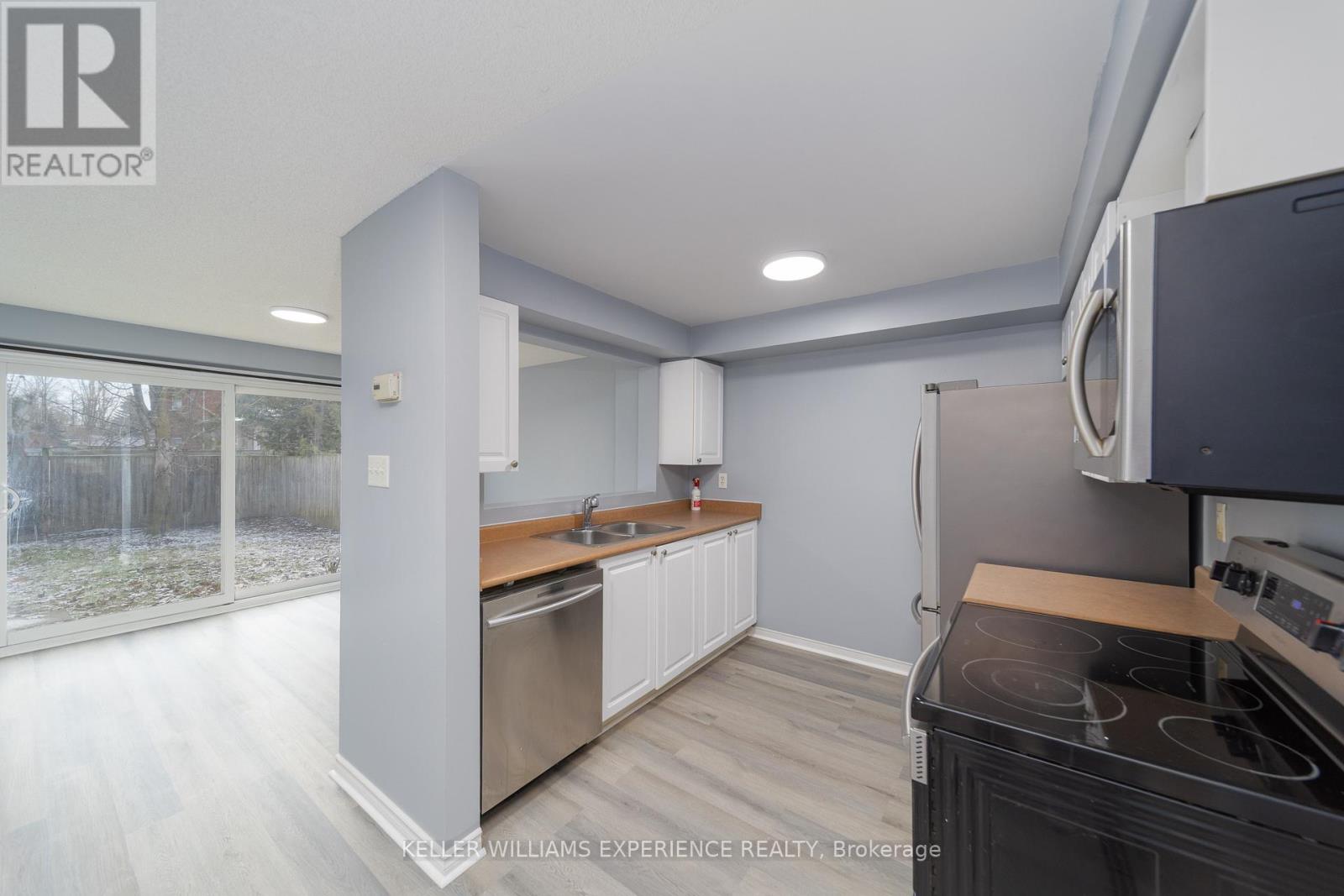 27 - 38 Kenwell Crescent, Barrie (Holly), Ontario  L4N 0Z6 - Photo 5 - S12585750