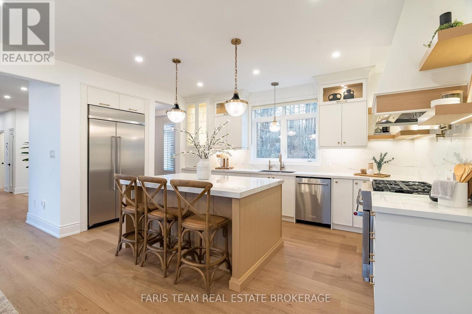 911 Bass Lake Side Road W, Oro-Medonte (Horseshoe Valley), Ontario  L0L 2E0 - Photo 10 - S12585774