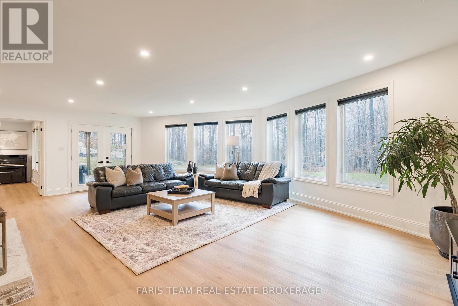 911 Bass Lake Side Road W, Oro-Medonte (Horseshoe Valley), Ontario  L0L 2E0 - Photo 25 - S12585774