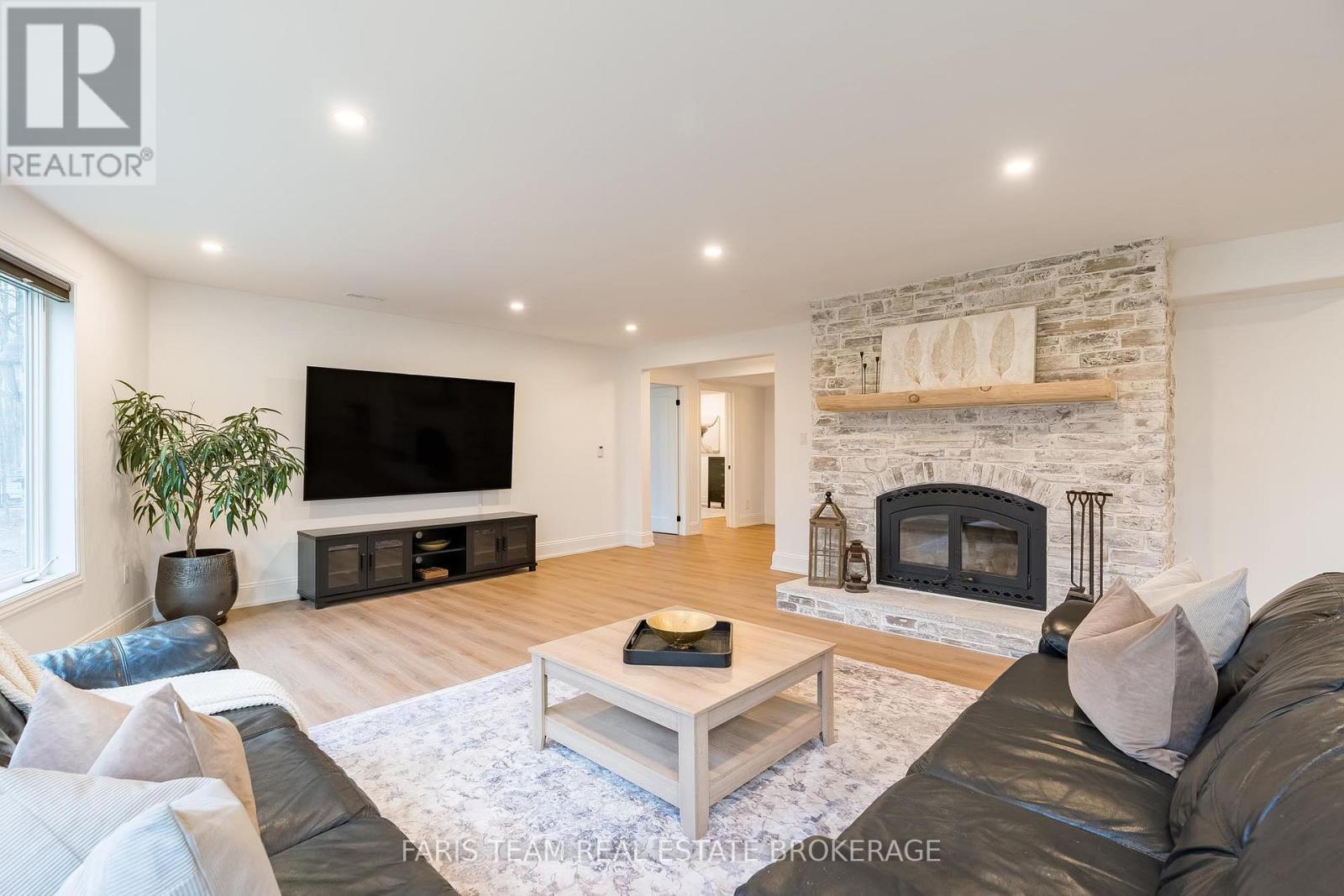 911 Bass Lake Side Road W, Oro-Medonte (Horseshoe Valley), Ontario  L0L 2E0 - Photo 26 - S12585774