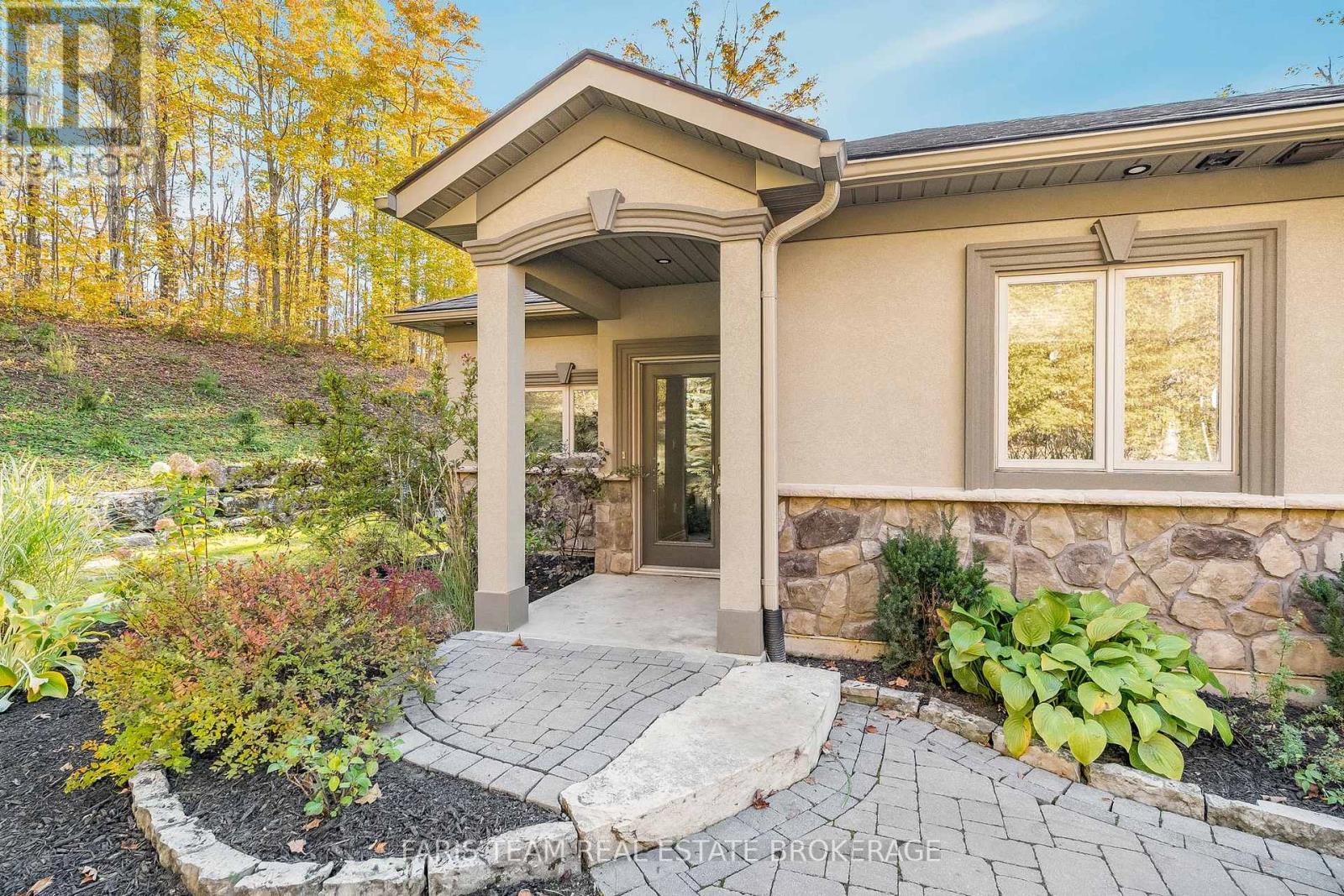 911 Bass Lake Side Road W, Oro-Medonte (Horseshoe Valley), Ontario  L0L 2E0 - Photo 32 - S12585774