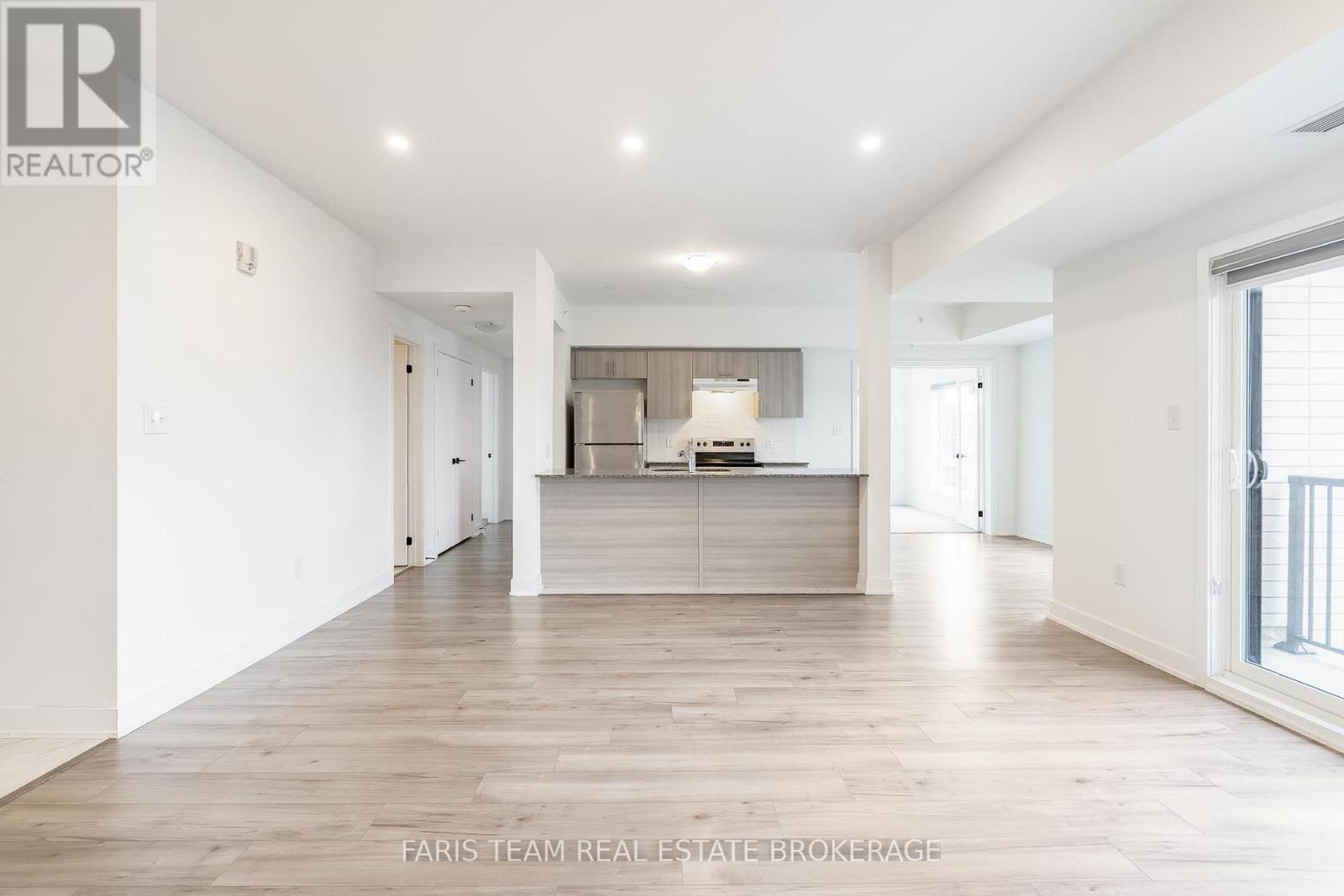 411 - 8 Culinary Lane, Barrie, Ontario  L9J 0T2 - Photo 18 - S12585856