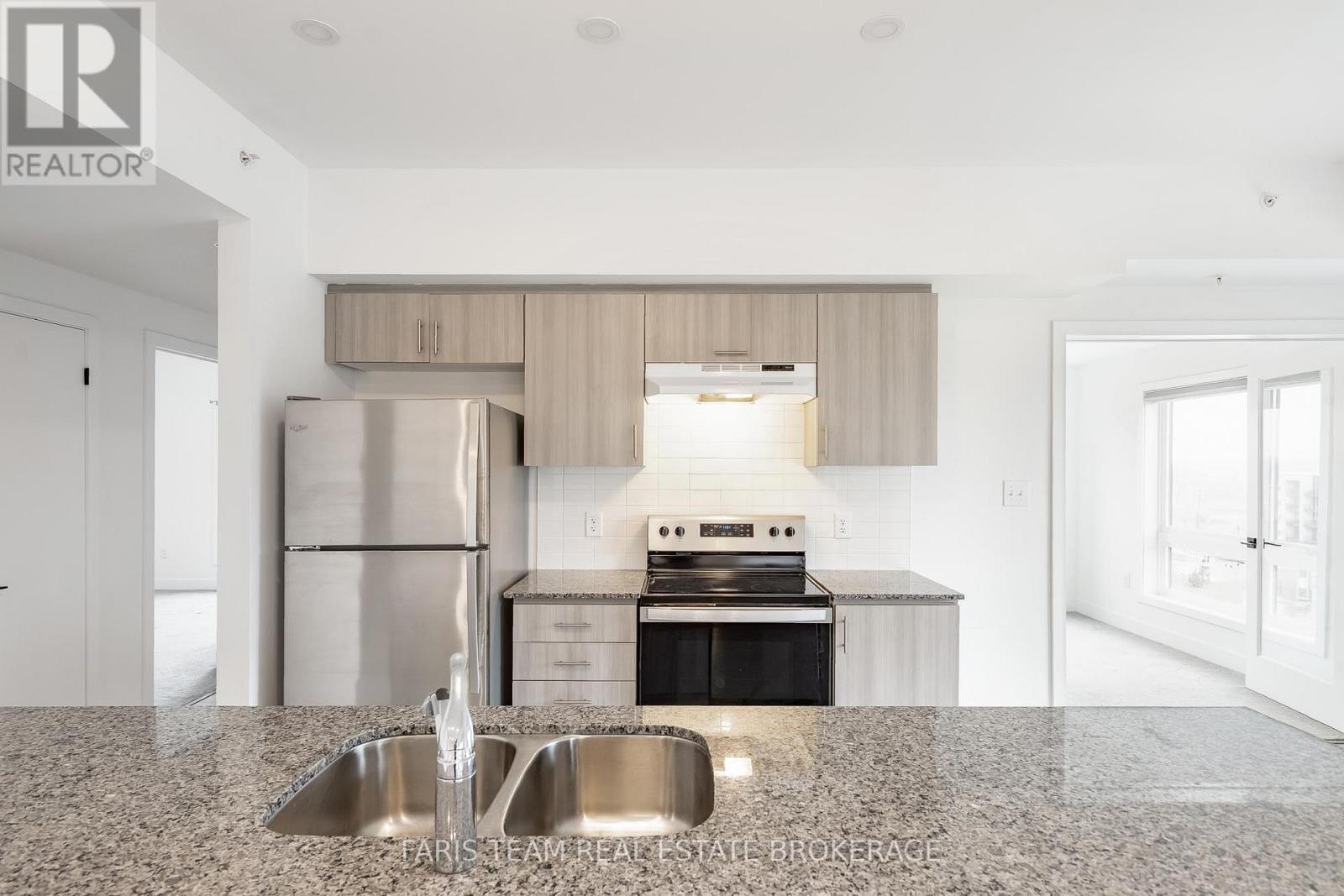 411 - 8 Culinary Lane, Barrie, Ontario  L9J 0T2 - Photo 8 - S12585856