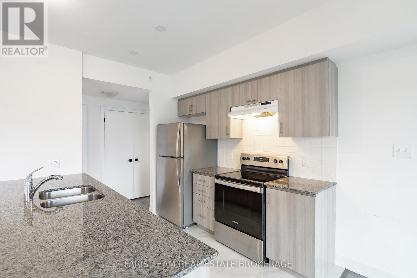 411 - 8 Culinary Lane, Barrie, Ontario  L9J 0T2 - Photo 9 - S12585856