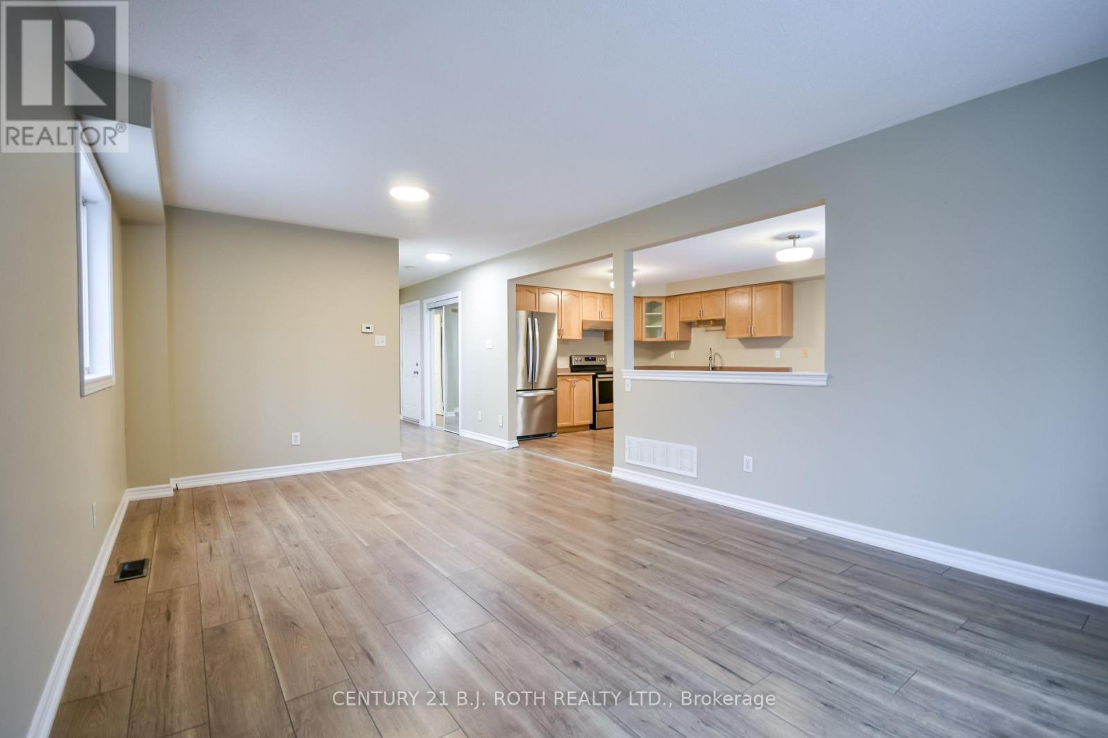 194 Sundew Drive, Barrie (Holly), Ontario  L4N 9Z3 - Photo 7 - S12585890