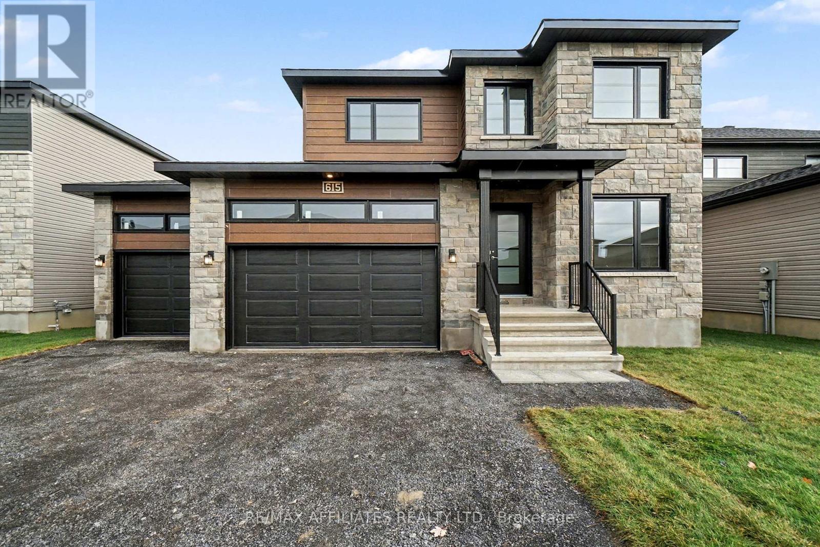 615 GENEVA CRESCENT, Russell, Ontario