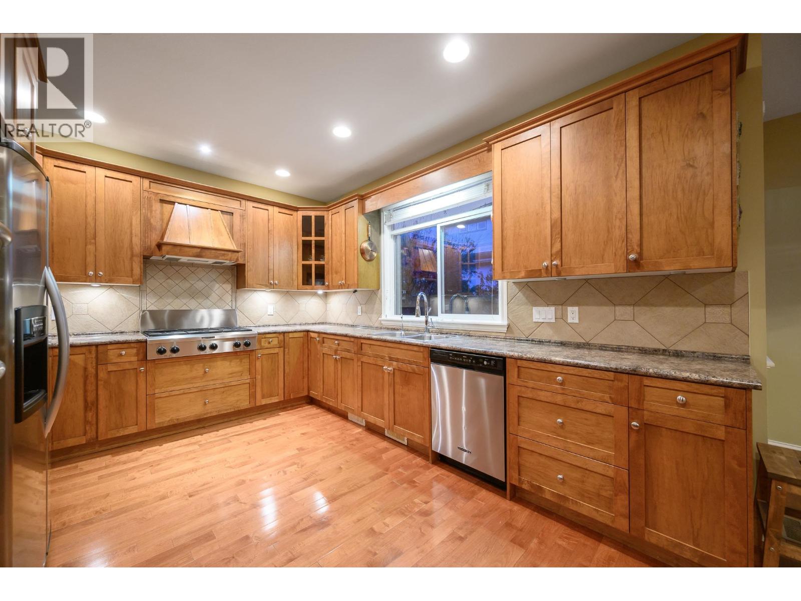 24270 Mcclure Drive, Maple Ridge, British Columbia  V2W 2E5 - Photo 11 - R3070362