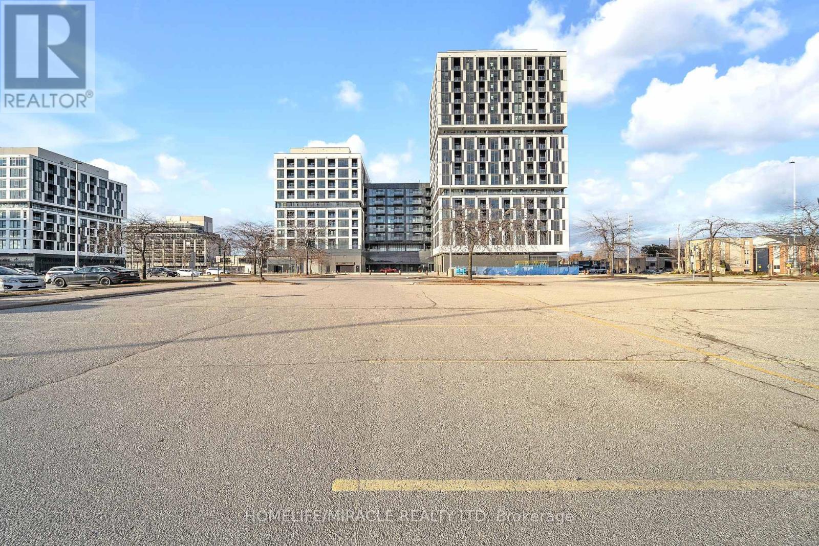 306 - 1007 THE QUEENSWAY, Toronto, Ontario