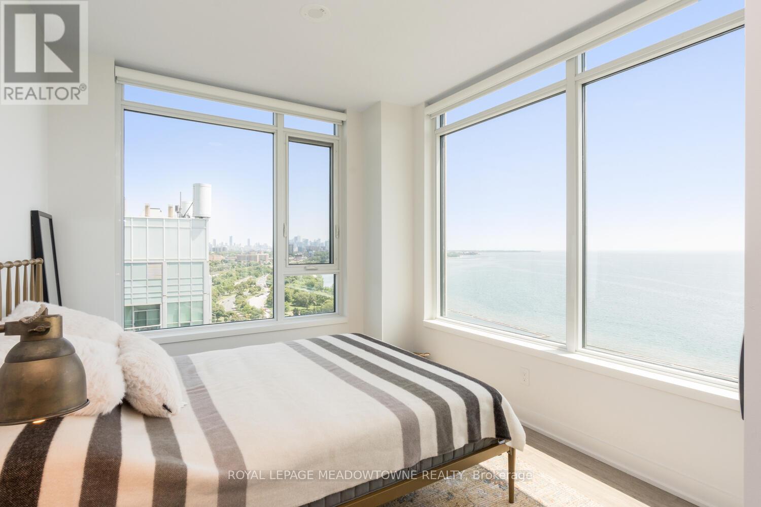 2307 - 1926 Lake Shore Boulevard W, Toronto, Ontario  M6S 1A1 - Photo 24 - W12585738