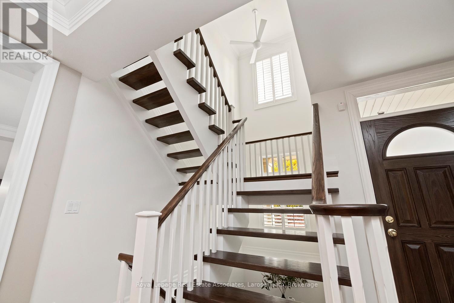 562 Gladwyne Court, Mississauga, Ontario  L5H 4L4 - Photo 24 - W12585922