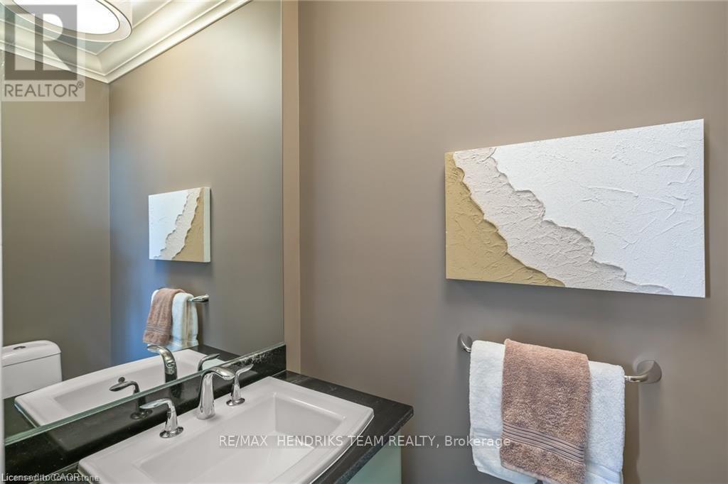 20 - 19 Lake Street, Grimsby, Ontario  L3M 0C3 - Photo 30 - X12367060