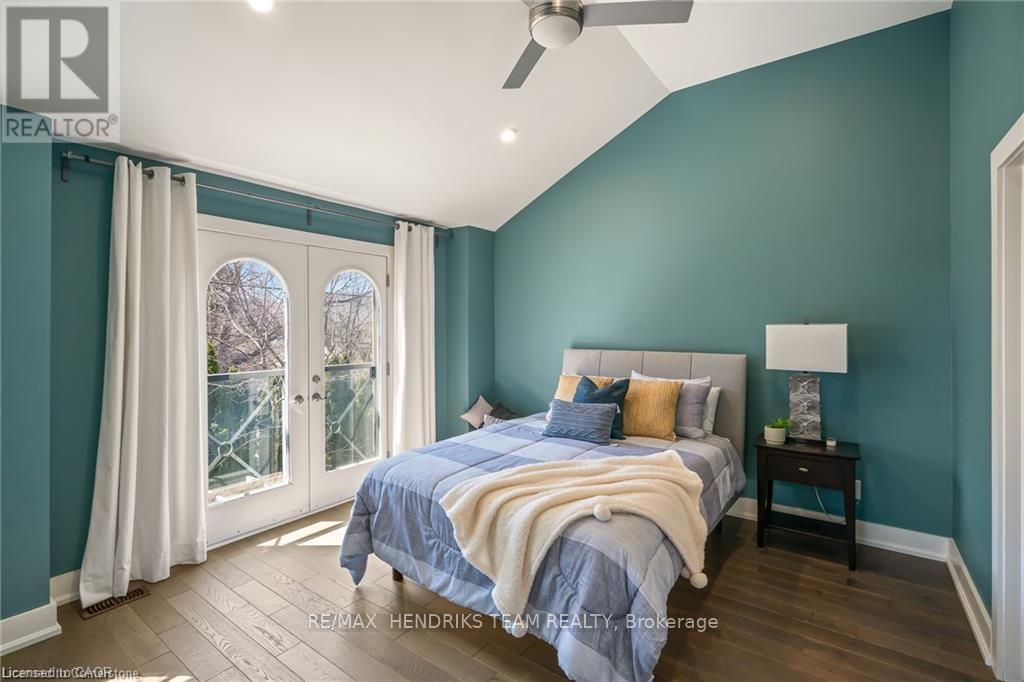 20 - 19 Lake Street, Grimsby, Ontario  L3M 0C3 - Photo 37 - X12367060