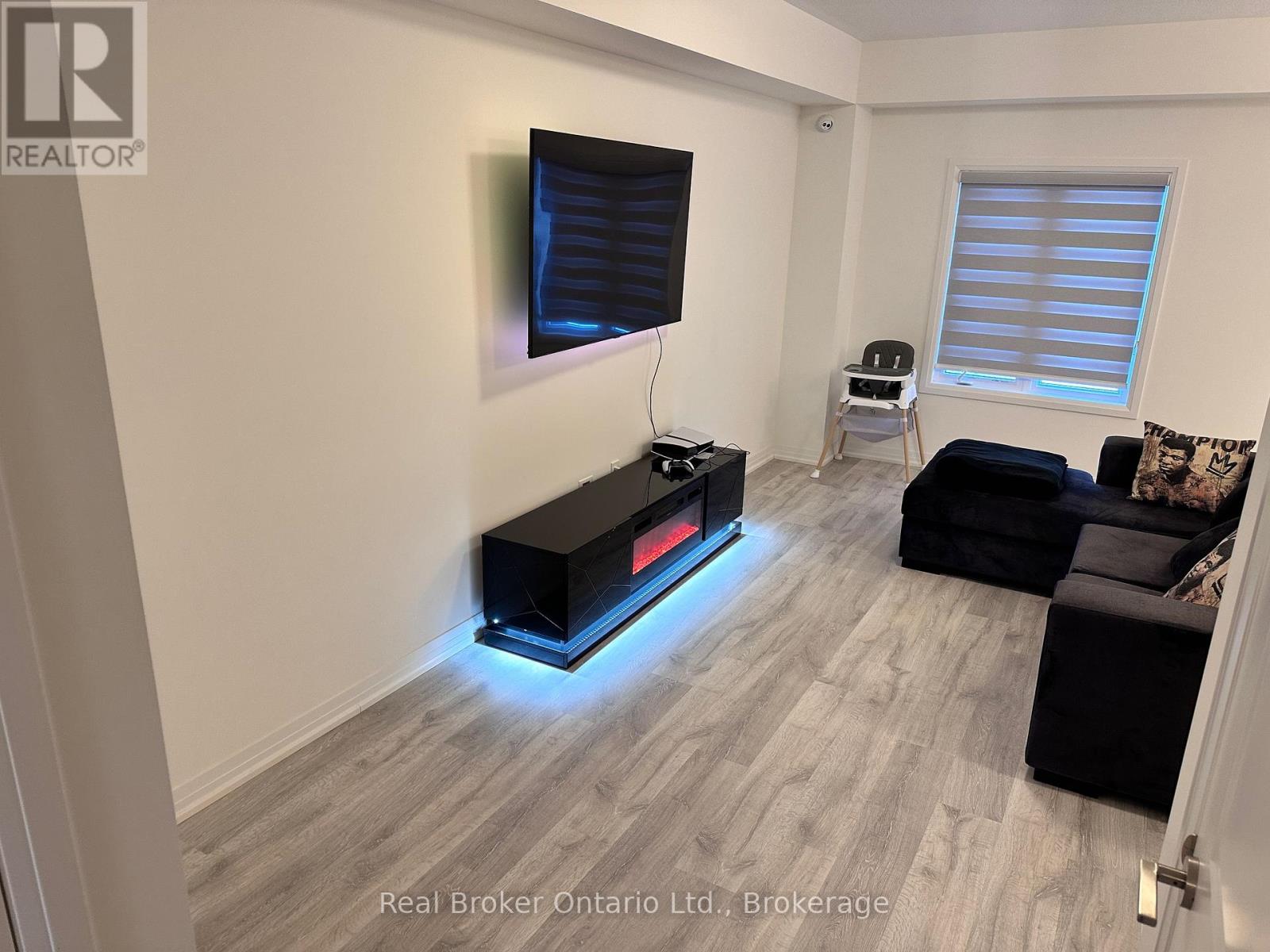 37 George Brier Drive W, Brant, Ontario  N3L 3Z9 - Photo 5 - X12585936