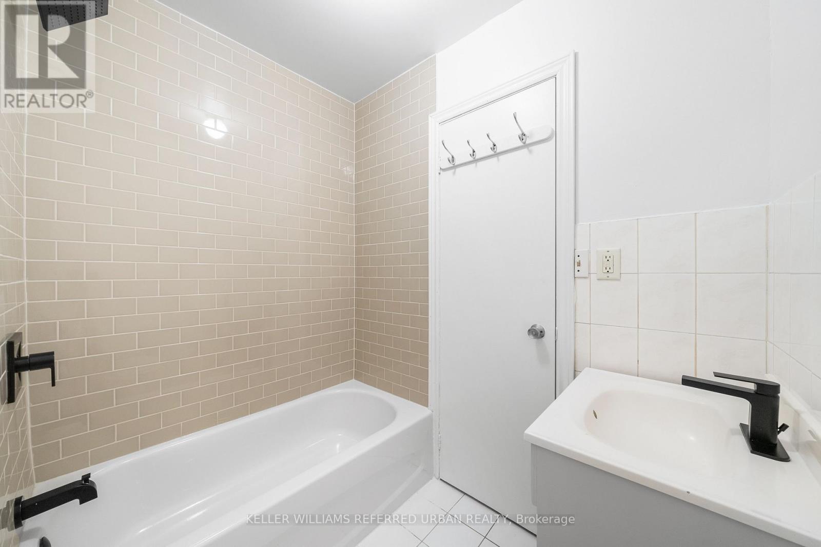 Main - 46 Concord Avenue, Toronto, Ontario M6H 2P1 - Photo 21 - C12585746