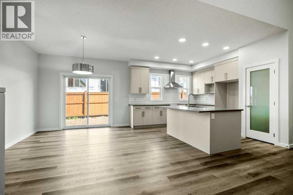 158 Osprey Hill Way Sw, Calgary, Alberta  T3B 6S3 - Photo 2 - A2272968