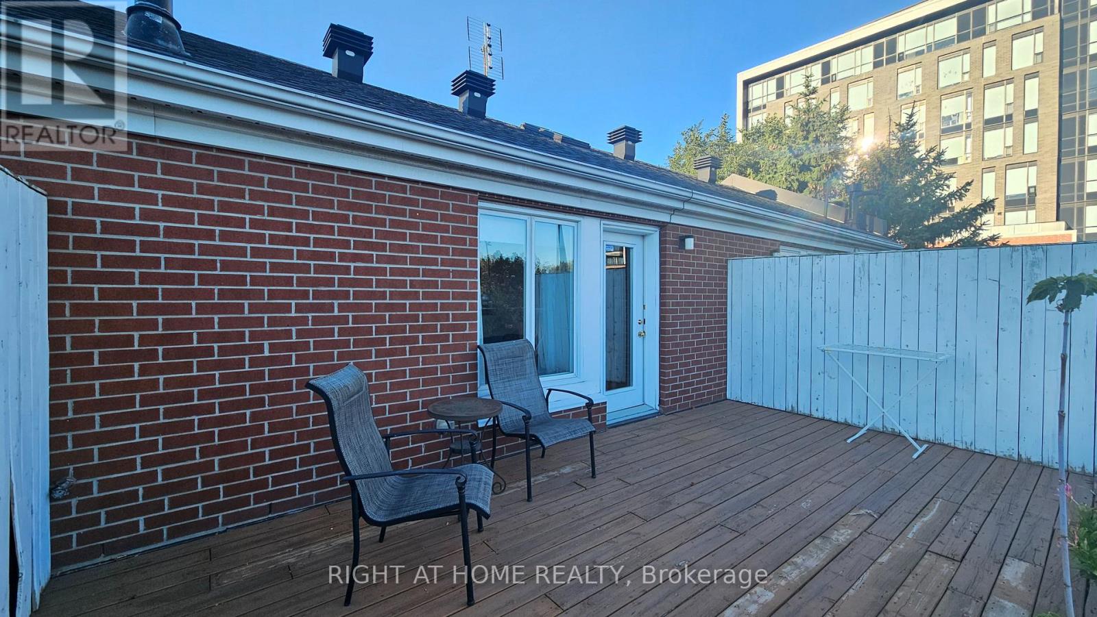 4 Thorburn Private, Ottawa, Ontario  K1N 1G4 - Photo 40 - X12567760