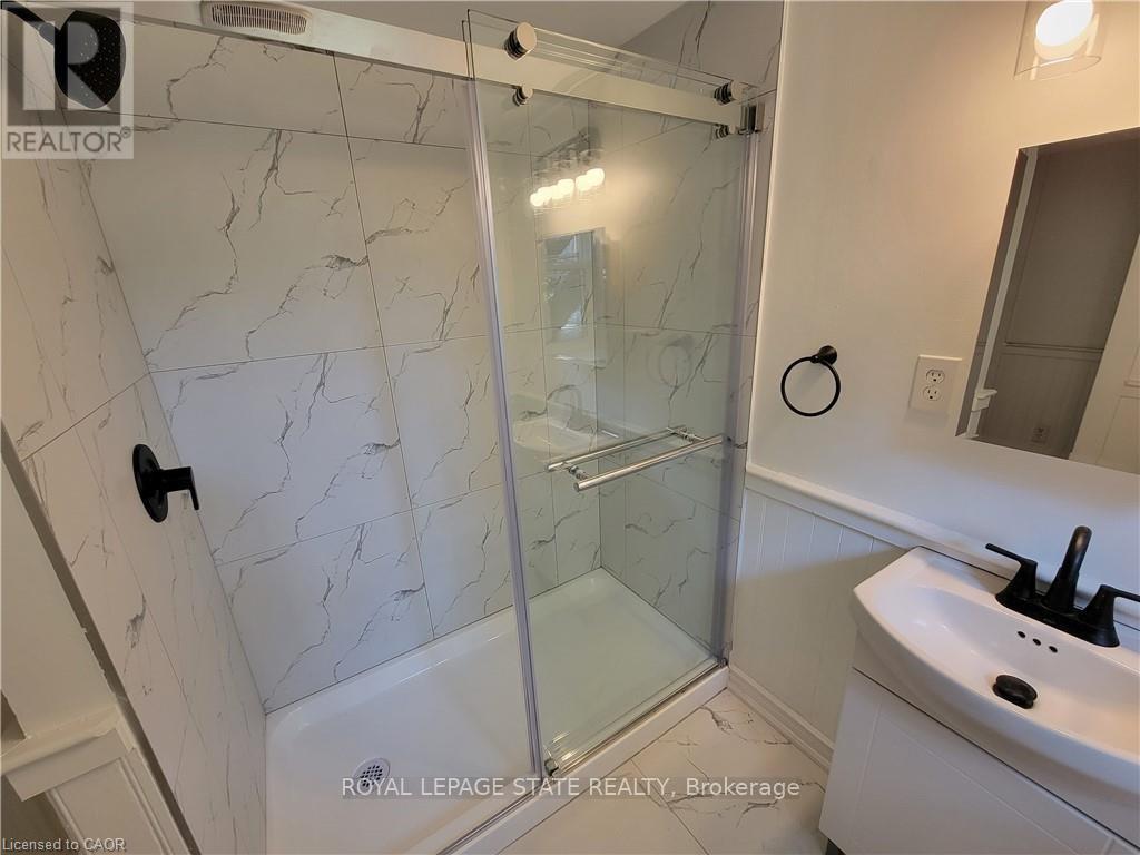 Lower - 98 West Avenue N, Hamilton, Ontario  L8L 5C3 - Photo 7 - X12585762