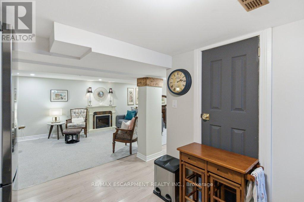 52 Sylvia Crescent, Hamilton, Ontario  L8K 2A9 - Photo 34 - X12585772