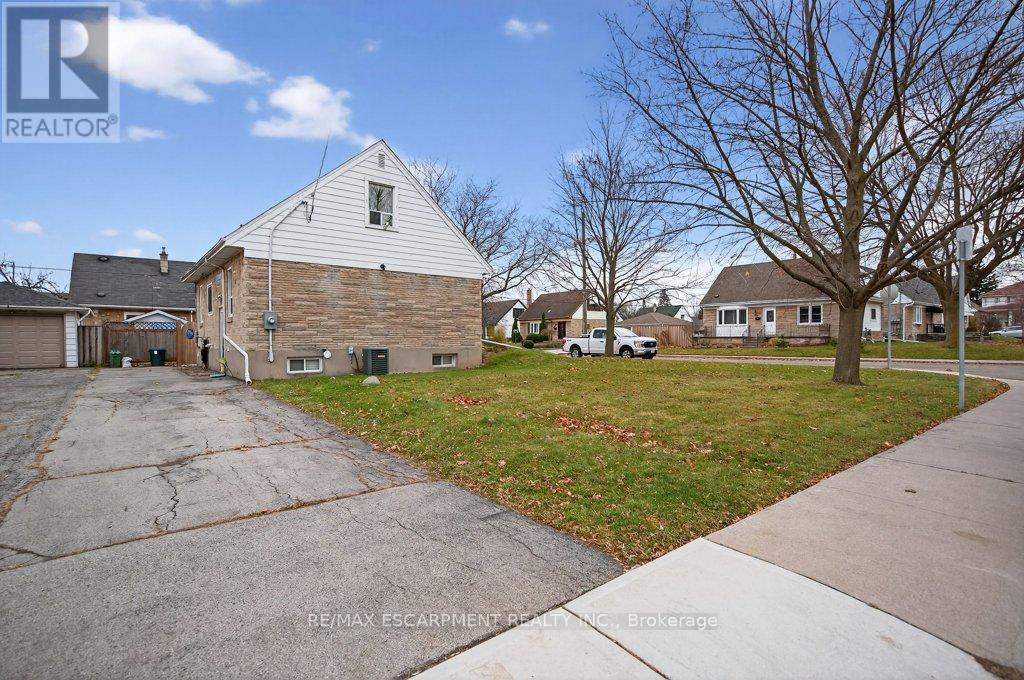 52 Sylvia Crescent, Hamilton, Ontario  L8K 2A9 - Photo 5 - X12585772