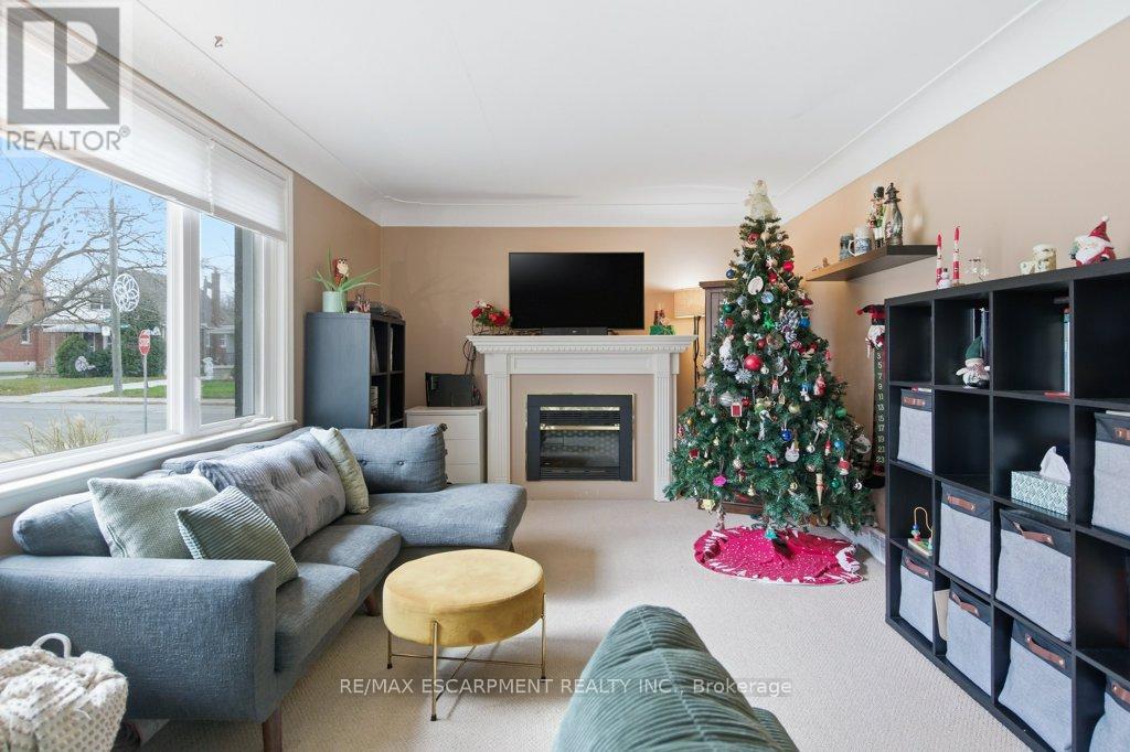 52 Sylvia Crescent, Hamilton, Ontario  L8K 2A9 - Photo 8 - X12585772