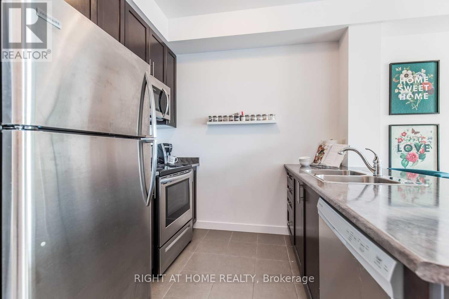 334 - 125 Shoreview Place, Hamilton, Ontario  L8E 0K3 - Photo 8 - X12585840