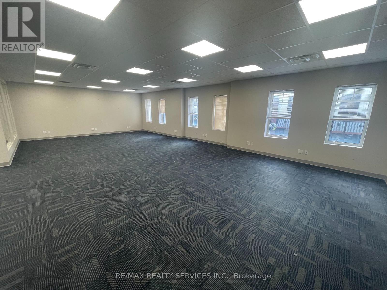 3 - 6 Front Street N, Thorold, Ontario  L2V 1X3 - Photo 3 - X12585848