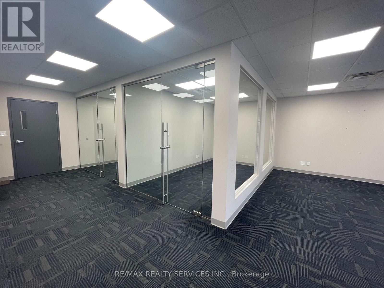 3 - 6 Front Street N, Thorold, Ontario  L2V 1X3 - Photo 5 - X12585848