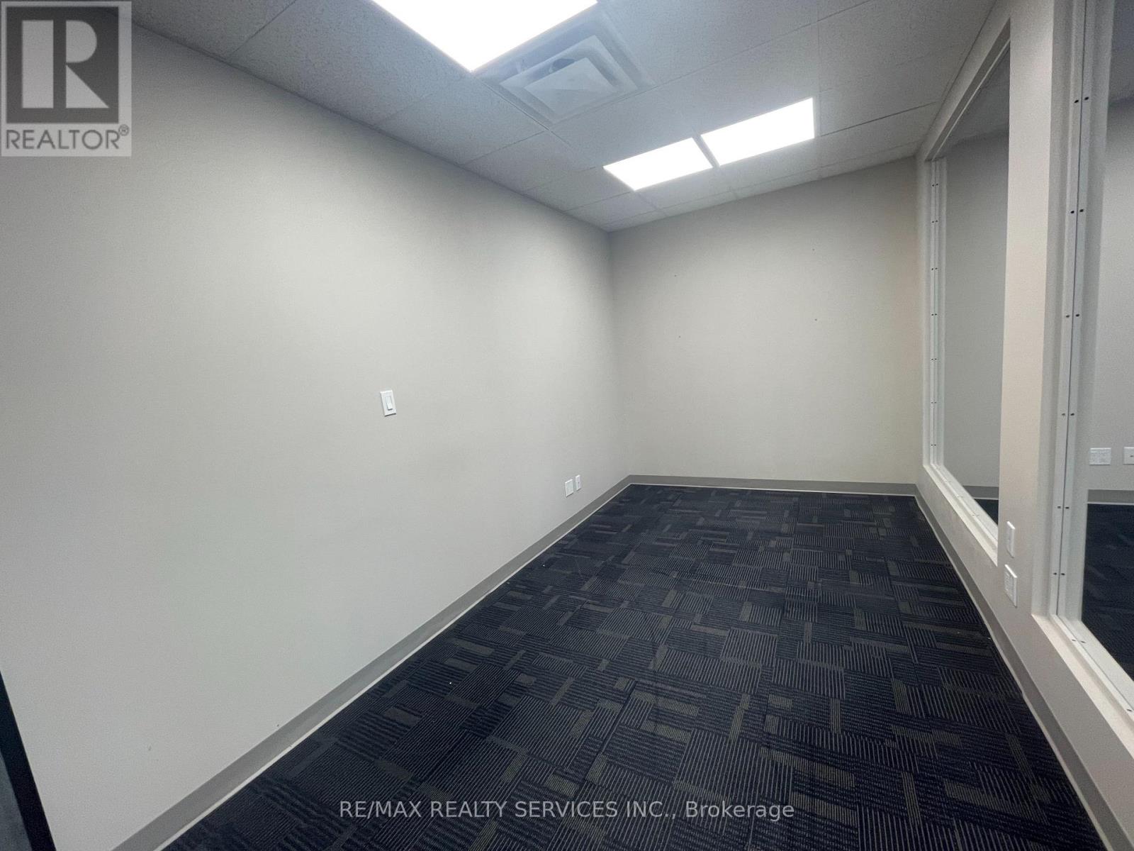 3 - 6 Front Street N, Thorold, Ontario  L2V 1X3 - Photo 8 - X12585848