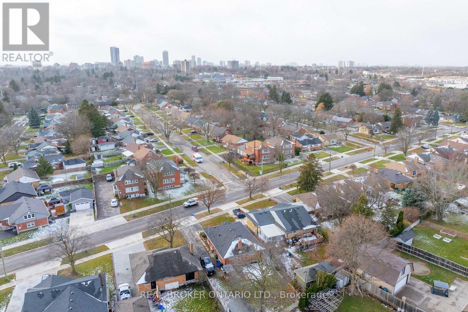 220 Bruce Street, Kitchener, Ontario  N2B 1Z3 - Photo 48 - X12585874