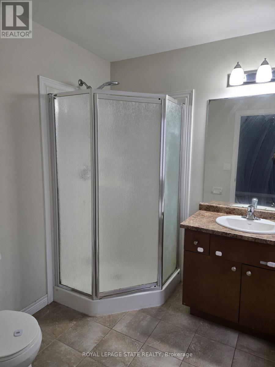 19 - 7 Lakelawn Road, Grimsby, Ontario  L3M 0E9 - Photo 14 - X12585894